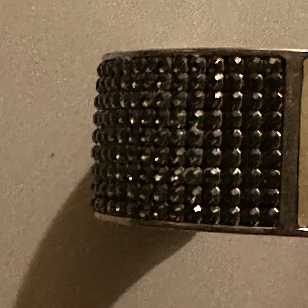 STUNNING SWAROVSKI BLACK CRYSTAL WITH CREAM LEATHER STEEL CUFF